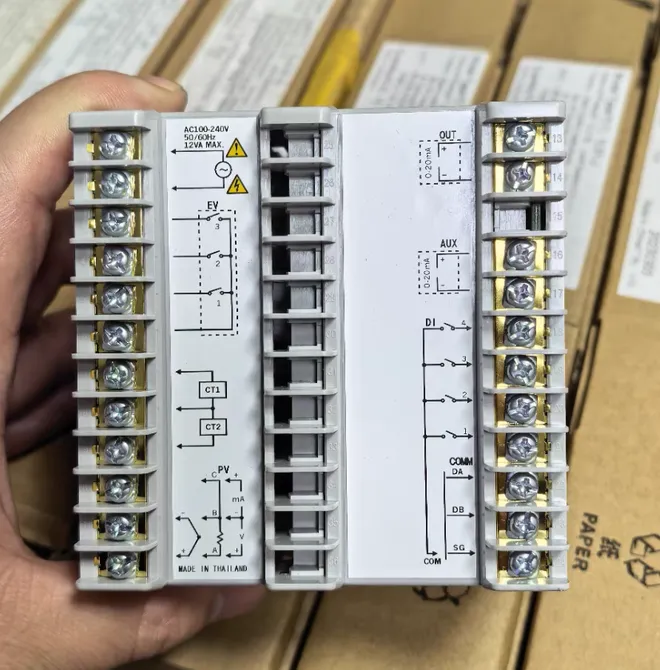 Temperature Controller, Azbil