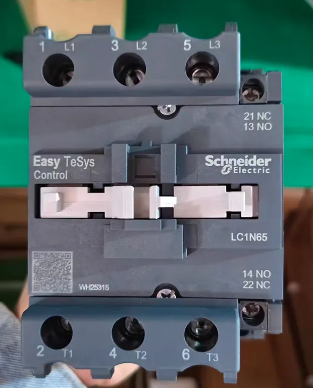 Contactor, Schneider