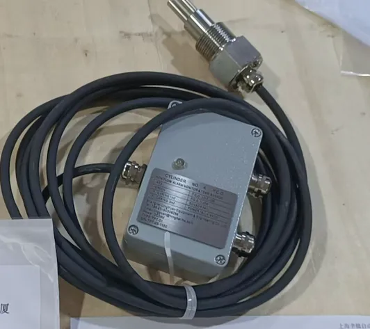 Piston cooling outlet